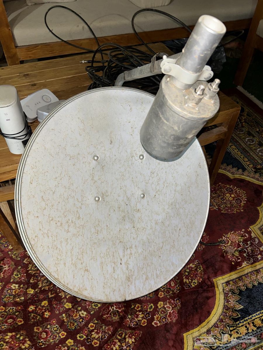 ZTE router with modified external antenna64525275507458114