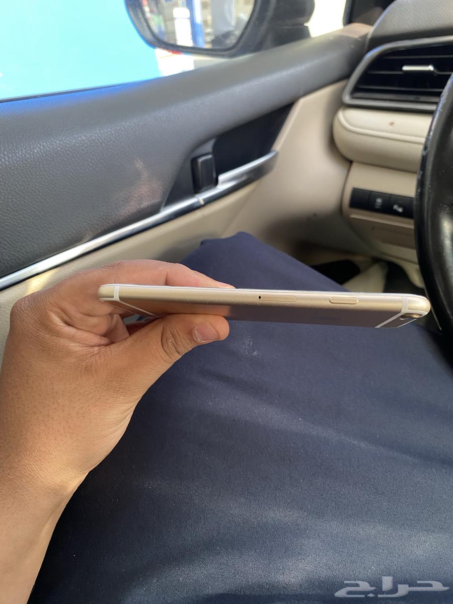 ايفون 6 العادي نظيف وما انفك بطاريه 9264523006062849113