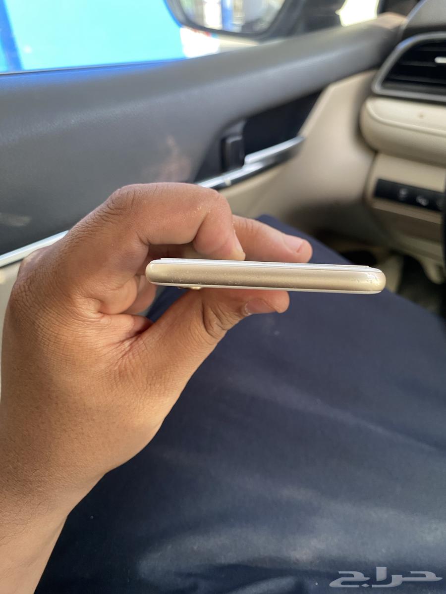 ايفون 6 العادي نظيف وما انفك بطاريه 9264523006062849112