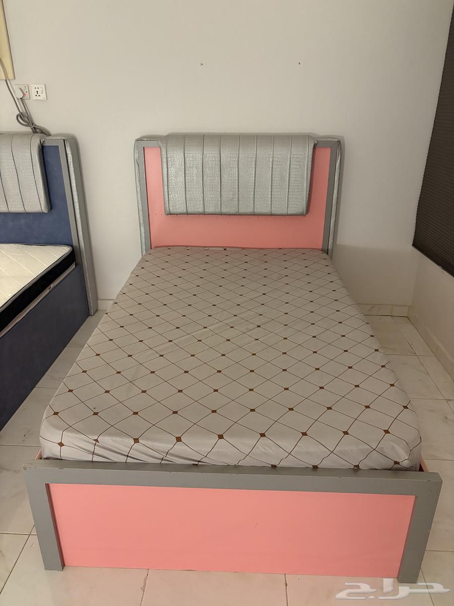 Two beds with mattresses for urgent sale64519497613443111