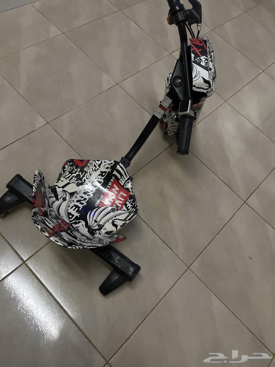 سكوتر دريفت للبيع ما فيه شي غير بطاريته خربت64526648284929111