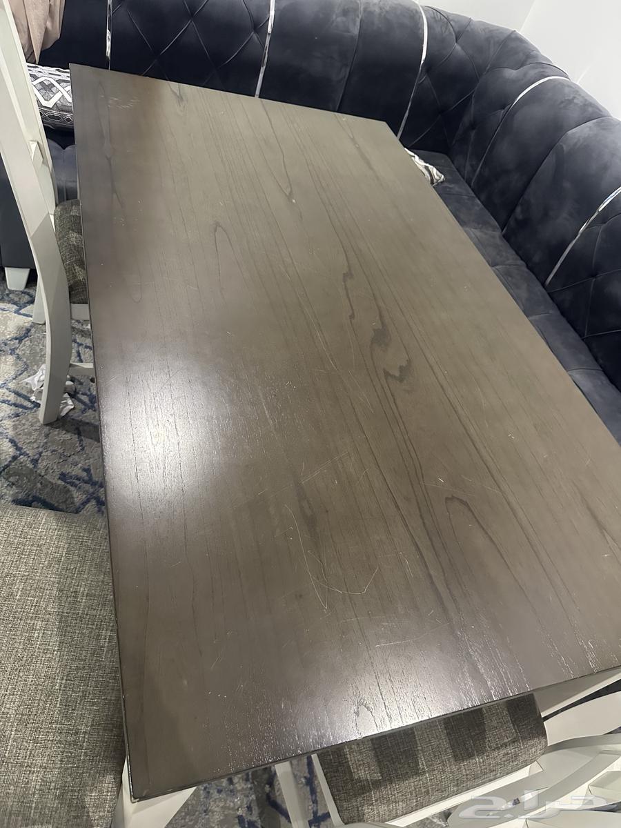 Dining table with 6 chairs, semi-new64519893076867114