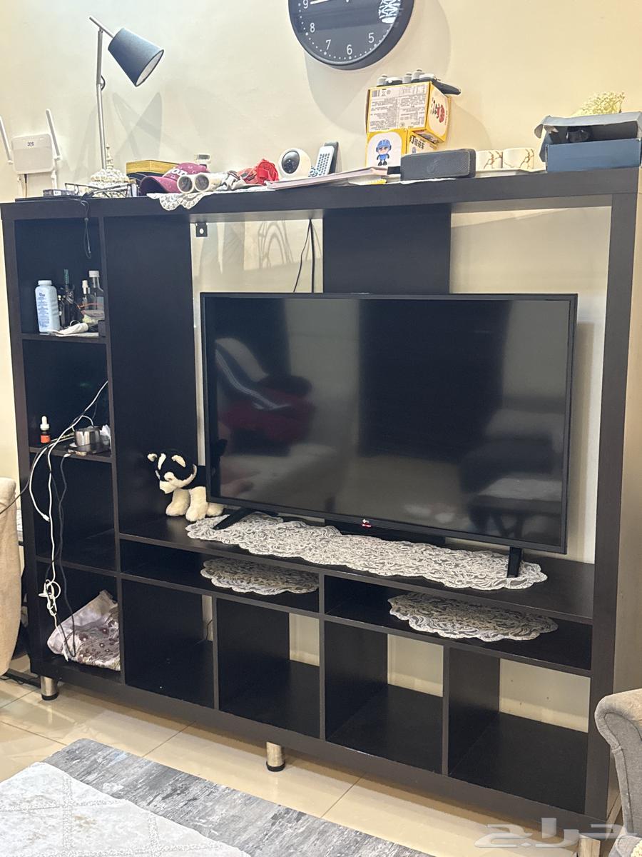 طاولة تلفزيون ايكيا64525746421634110