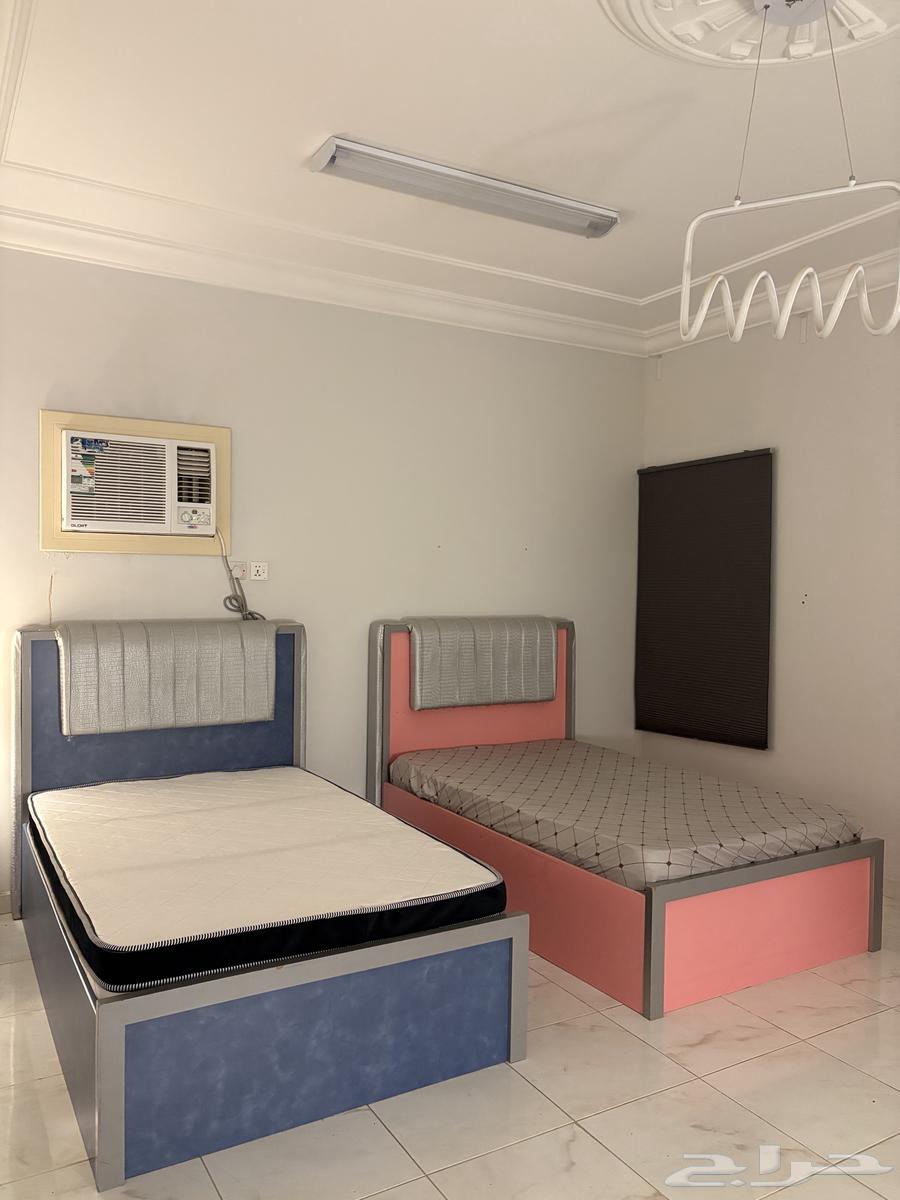 Two beds with mattresses for urgent sale64519497613443110