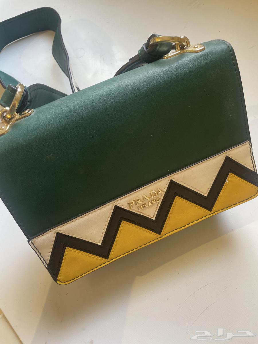 شنطه ماركة برادا اصلي لون اخضر64520175959554112