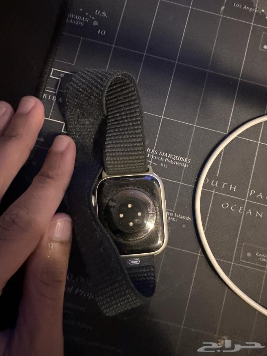 ساعه ابل الاصدار الثامن لون سلفر64526565395329113