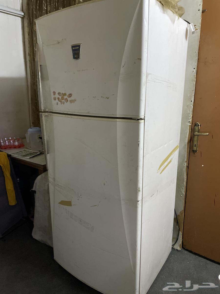 الثلاجة غير صالحة للعمل. أريد بيعها بأي سعر.64523991767939110