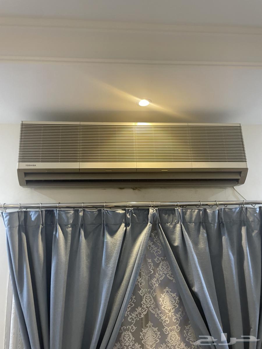 Selling 3 window air conditioners and one split, they cool very well, excellent, God willing64520247345027113