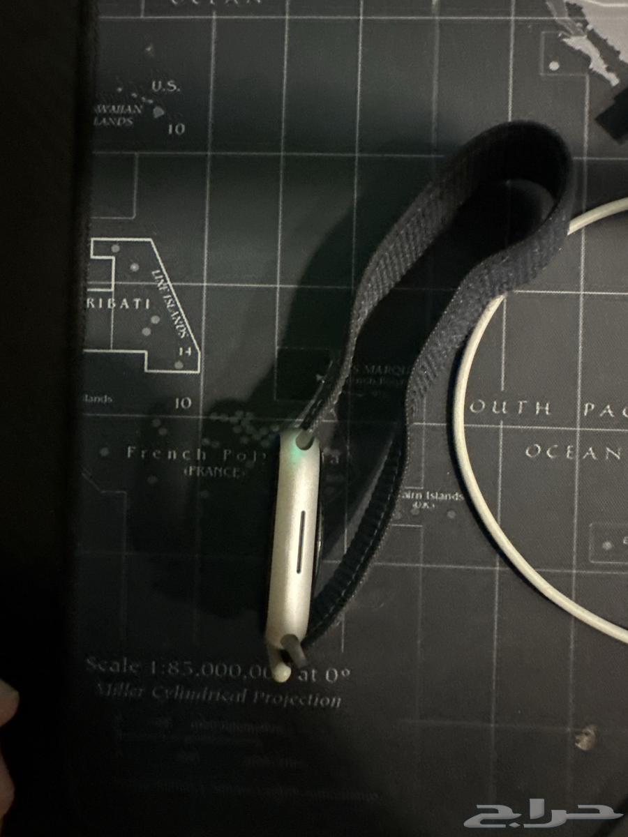 ساعه ابل الاصدار الثامن لون سلفر64526565395329112