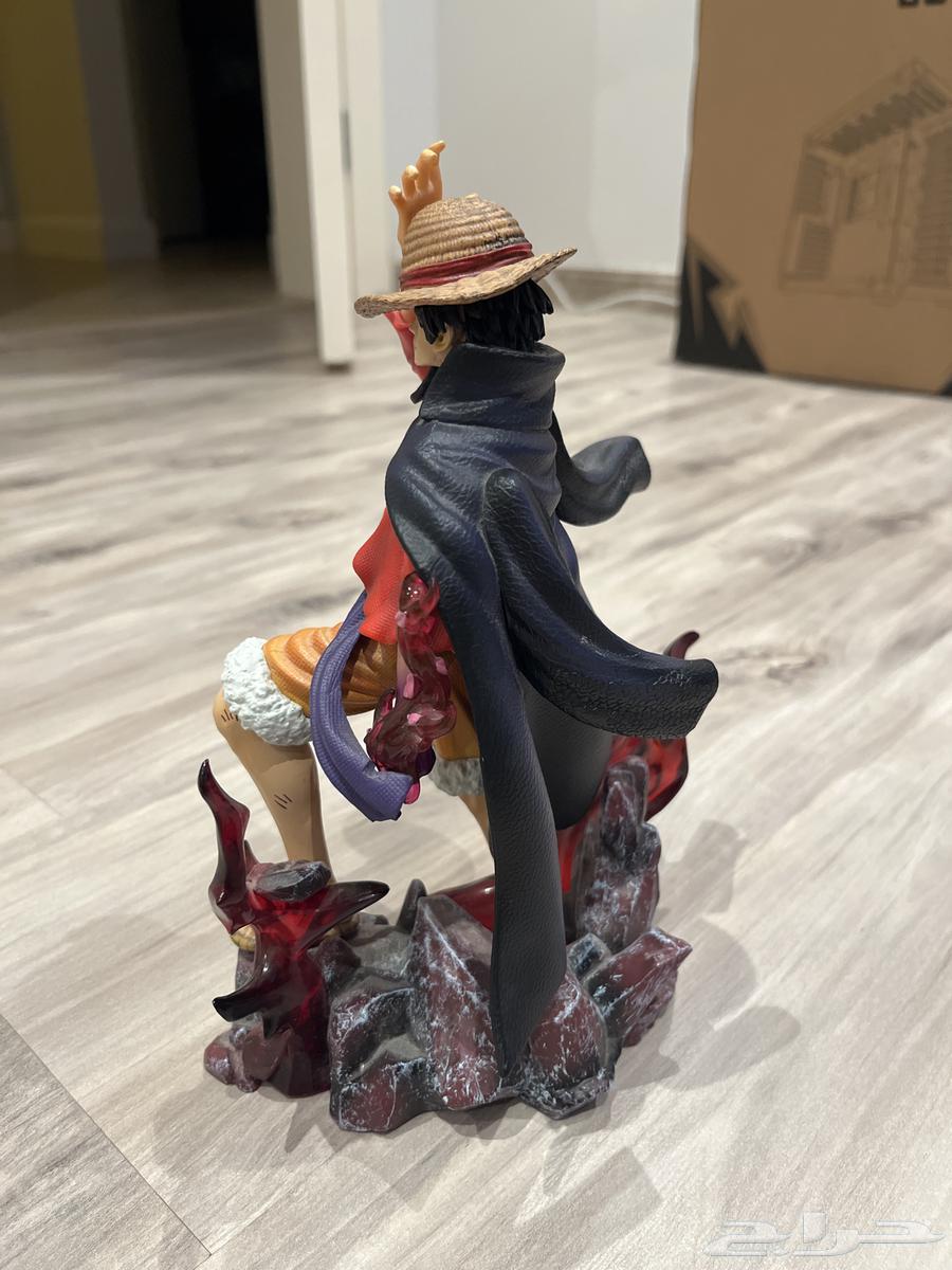 Figuers of Luffy with illuminated figure from Attack on Titan64525801420802111