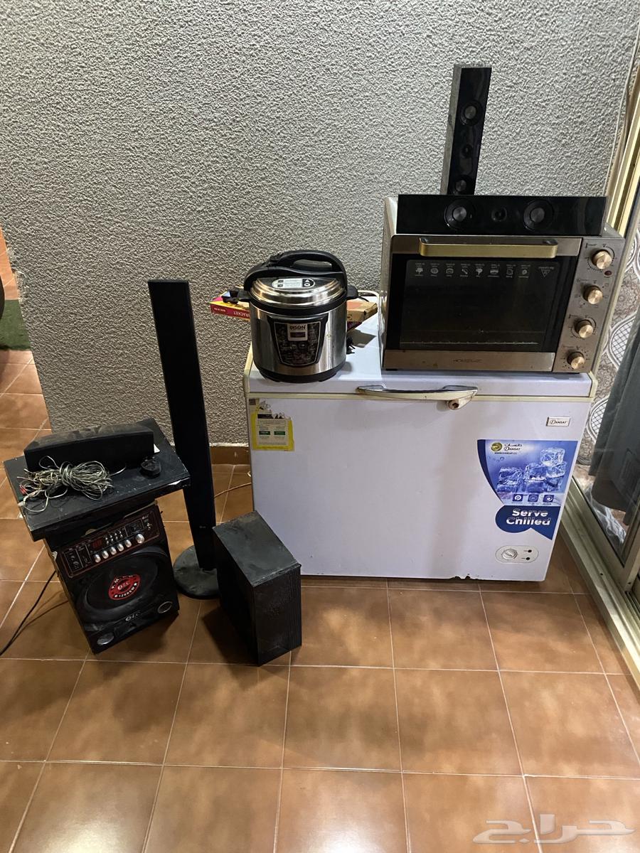 Freezer, microwave, pressure cooker, headphones, and cable in excellent condition64524573309314110