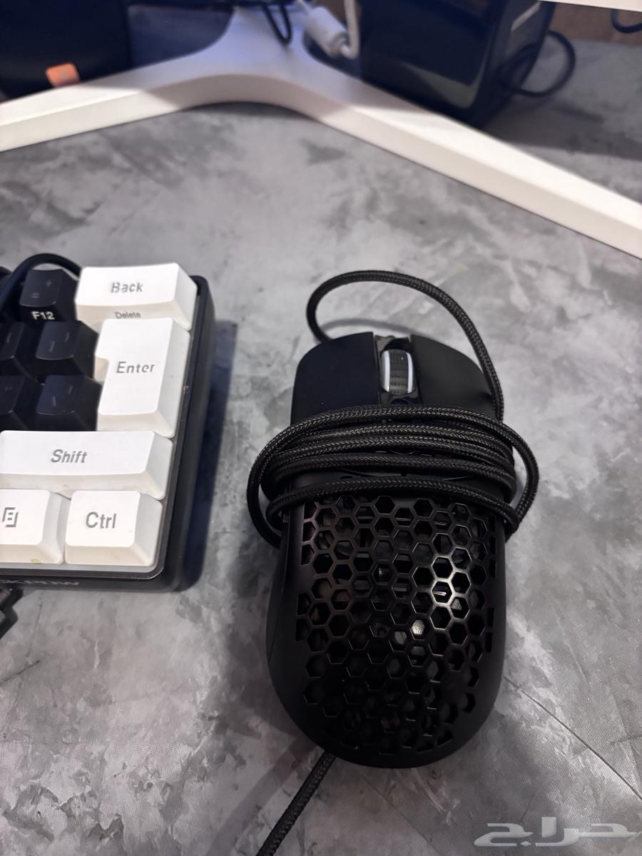 Keyboard and mouse, both new, bought them two months ago64526203561859112