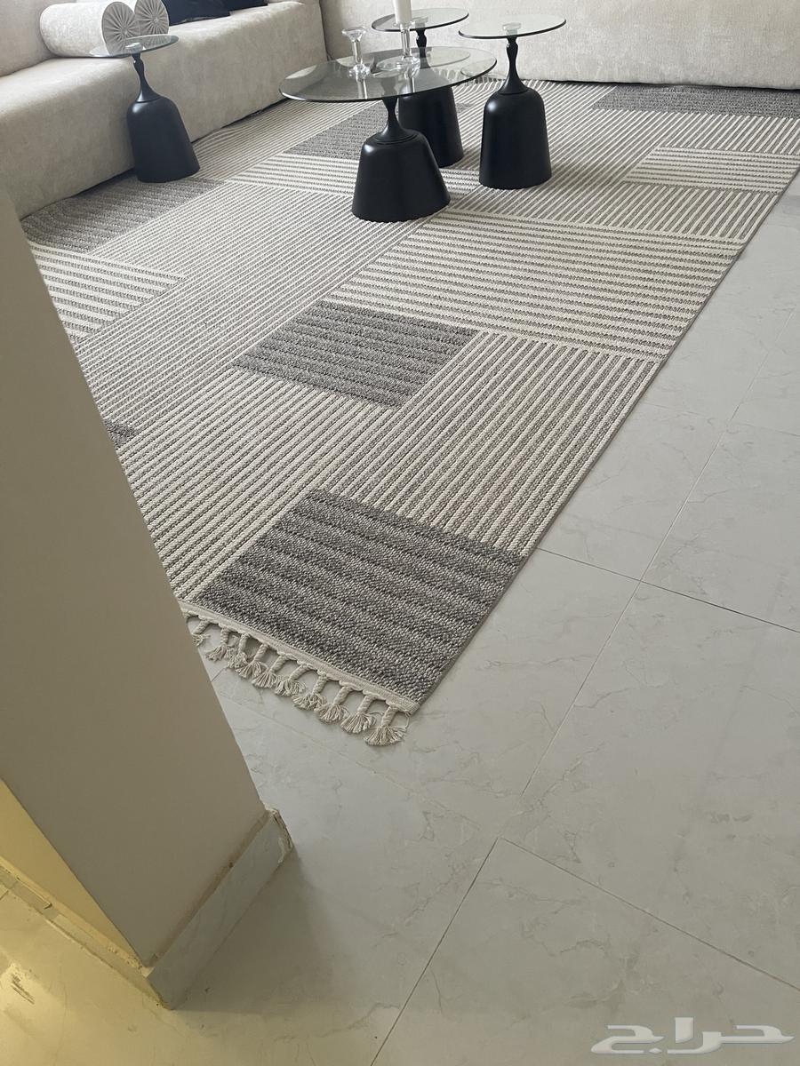 Curtains, pillow, carpet for sale64520614379138111