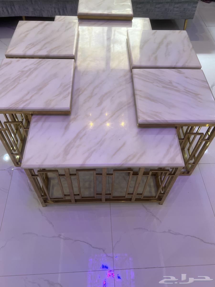 طاوله للبيع رخام استعمال جديد مع اربعه خدمه64521610976897111