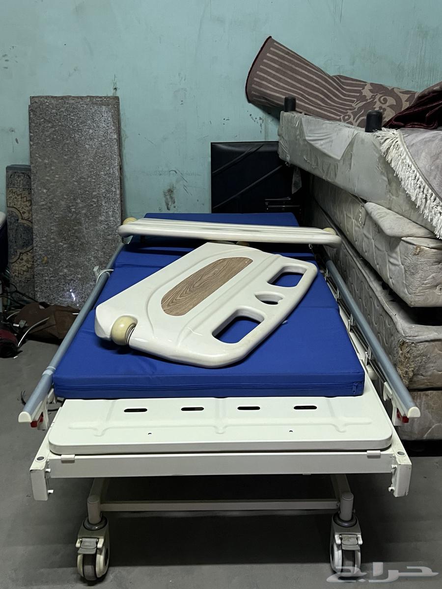 سرير طبي كهربائي64522528546947111