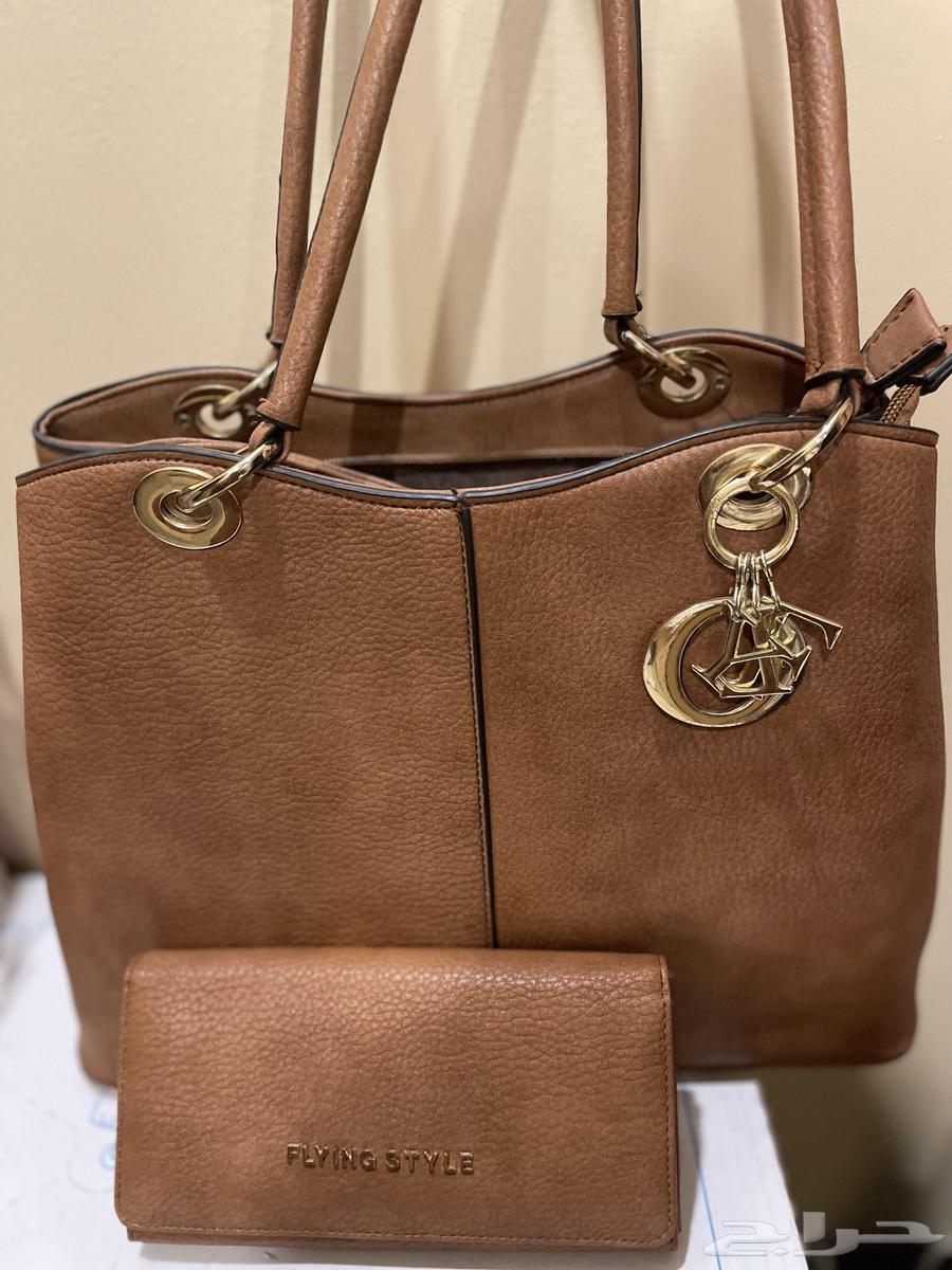 Supports with armrests64526996817666112