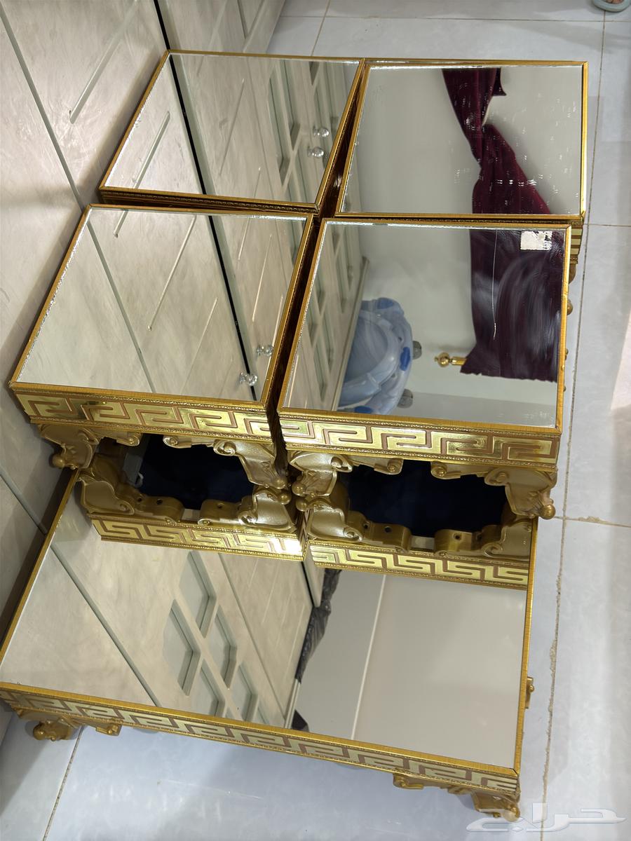 Floor table64521168940161112