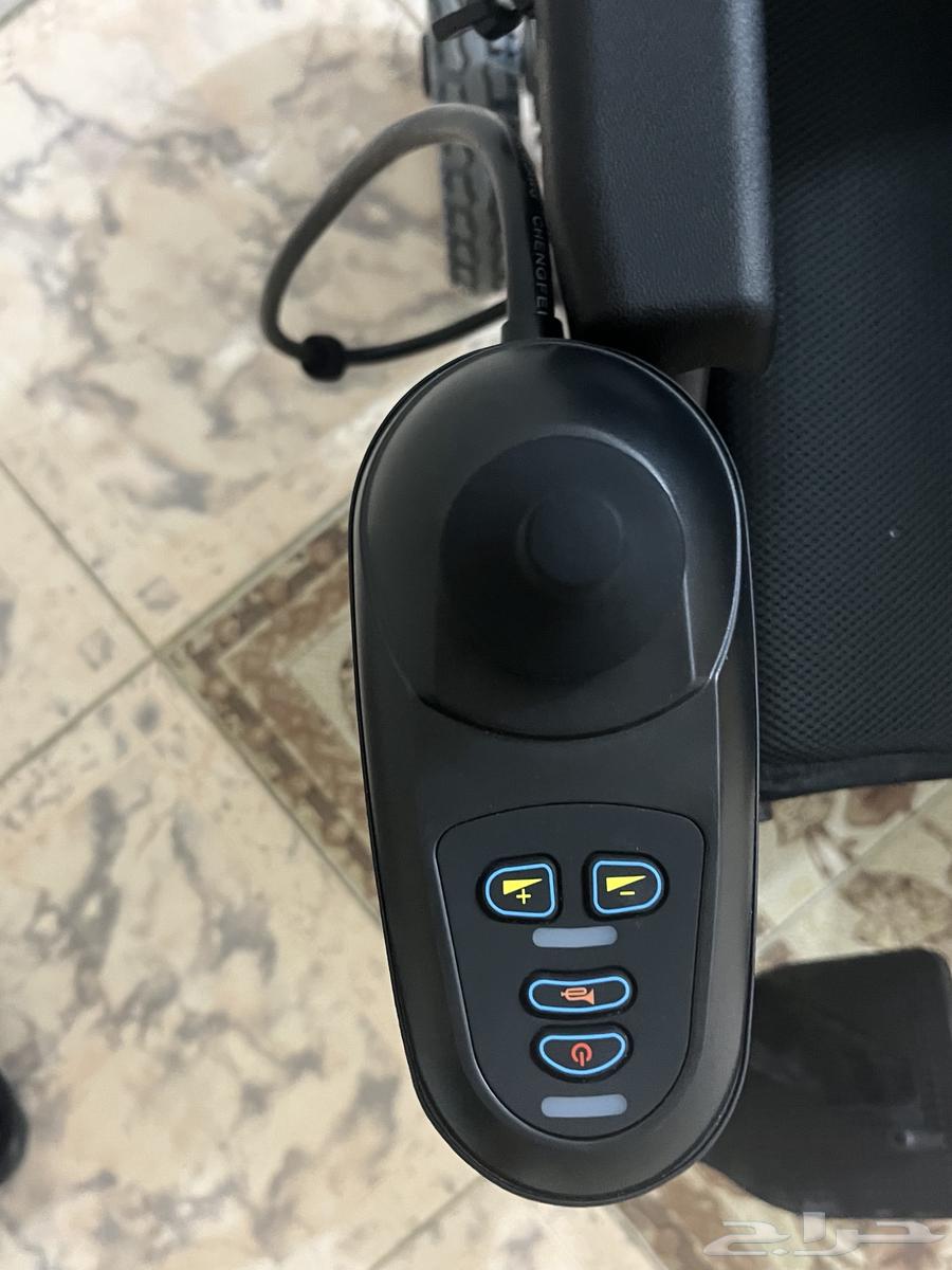 New wheelchair for sale, SPLIT brand, unused and foldable64524918908291111