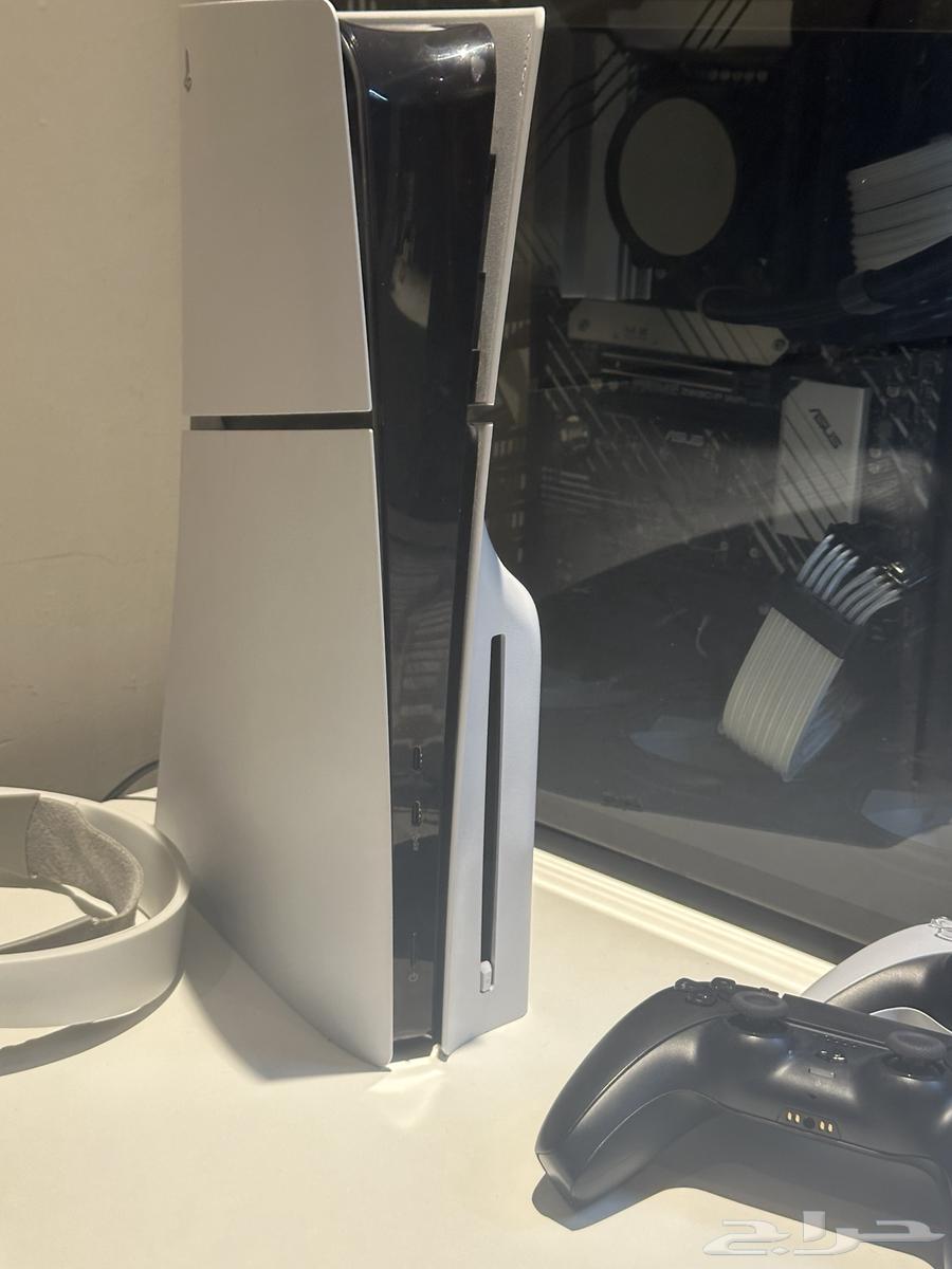 For sale PS5 Disc Edition, in good condition with two controllers and games64520048364675112