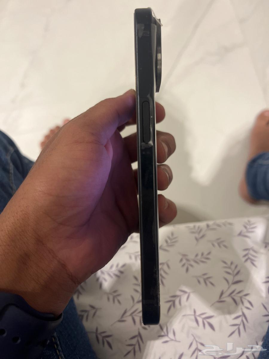 آيفون 15شبه جديد للبيع64521011945602111