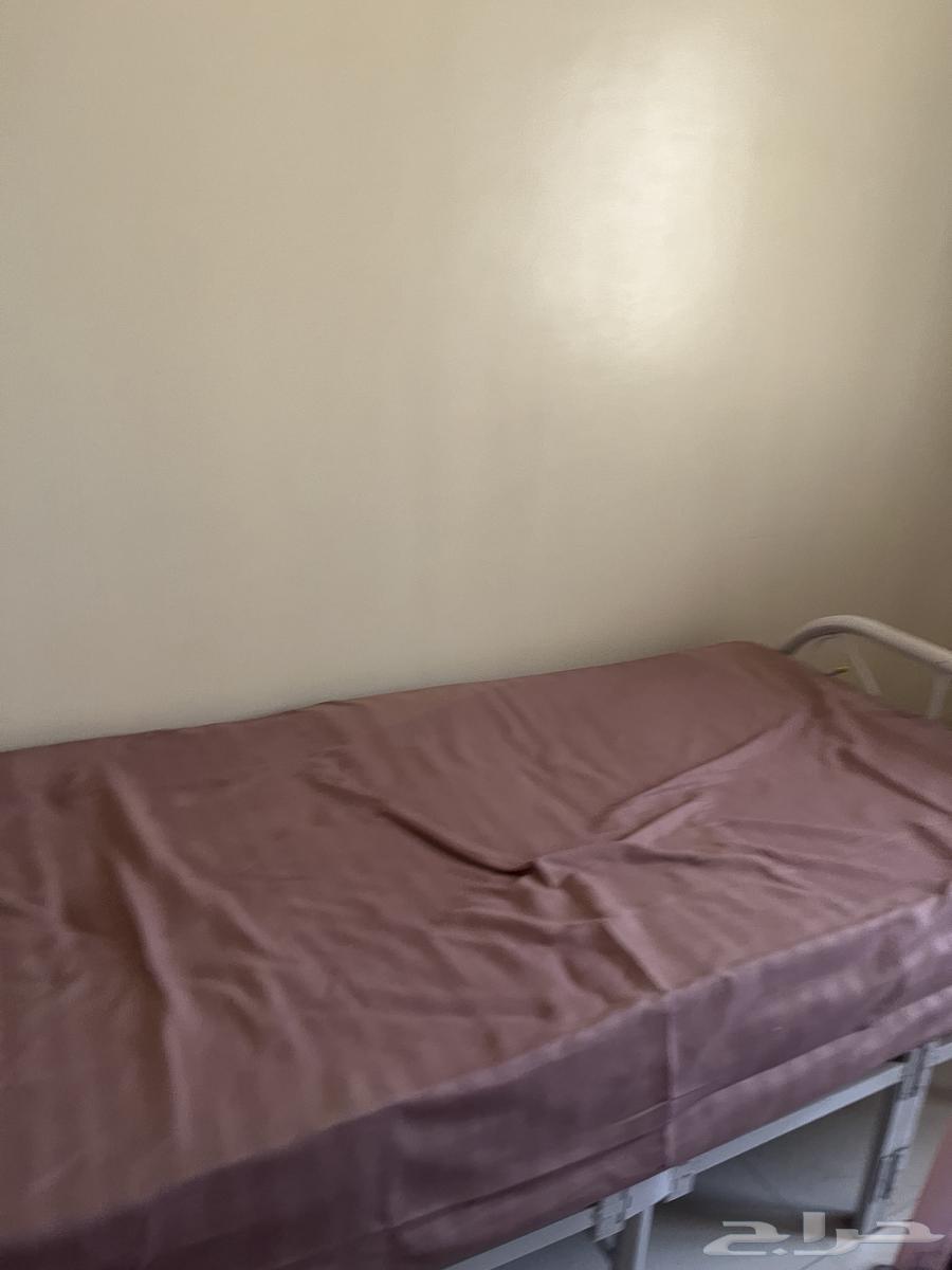 كرسي نفر للبيع مع مرتبه طبية.64521011921539111