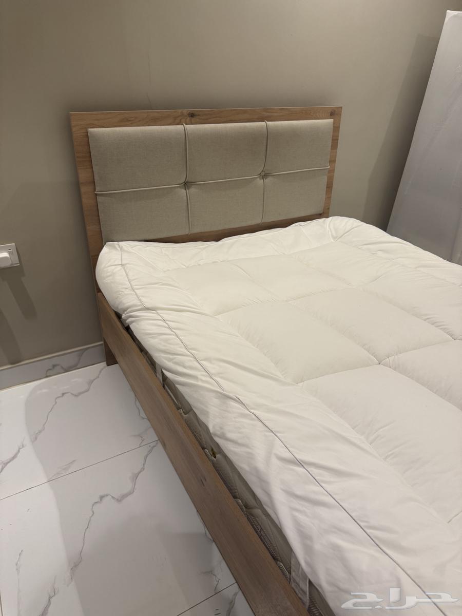 Exit KSA sale - Like new bed (Twin) w  mattress64524194082178110