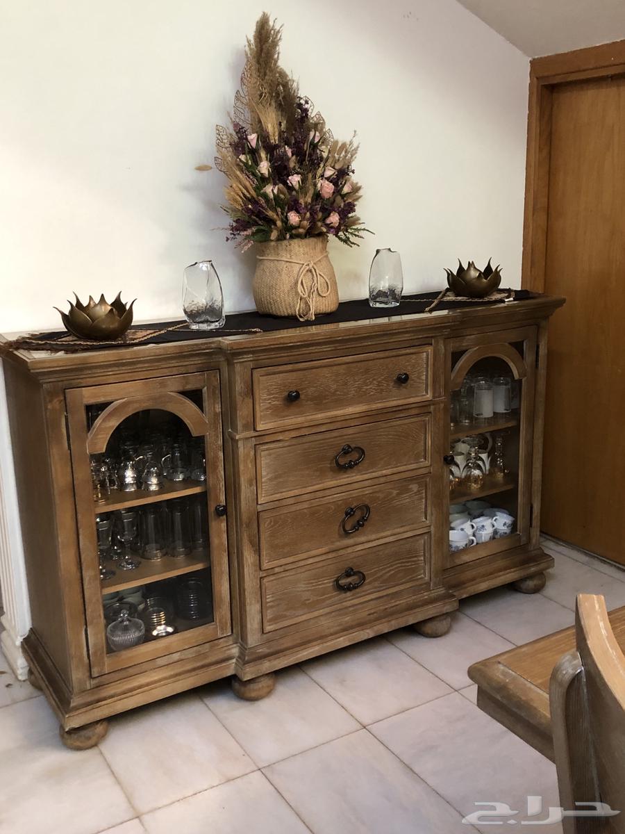 Dining table with buffet (Ashley)64521991579778111