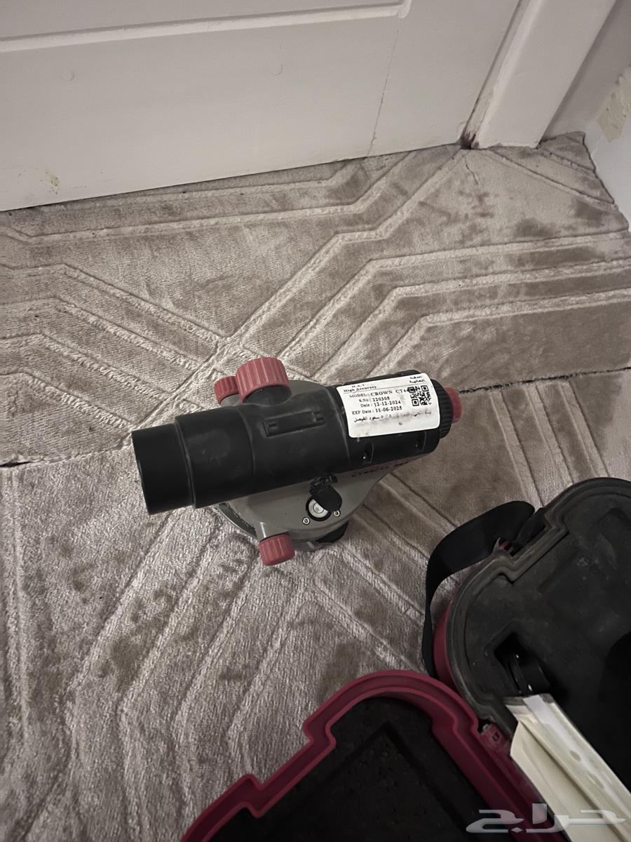 Surveying Device64524362912769113