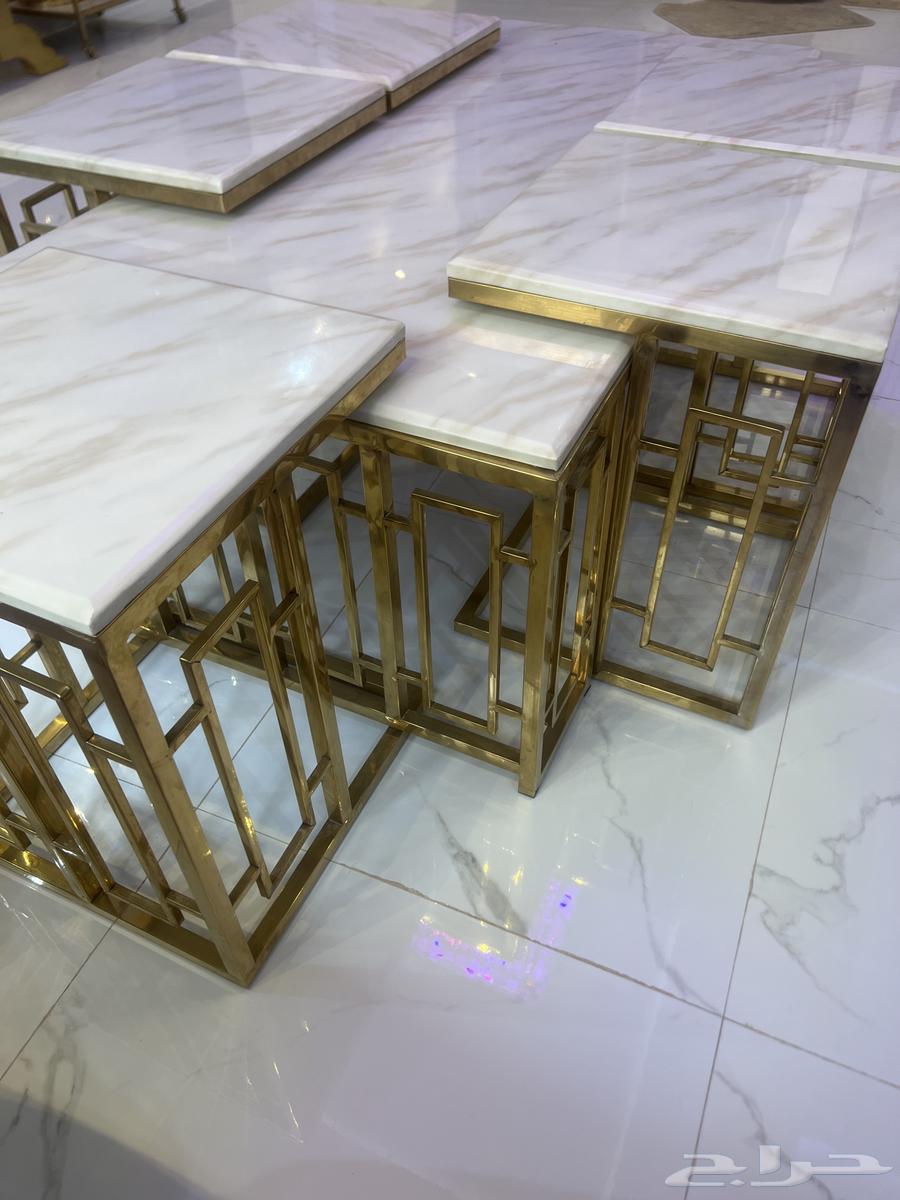 طاوله للبيع رخام استعمال جديد مع اربعه خدمه64521610976897113