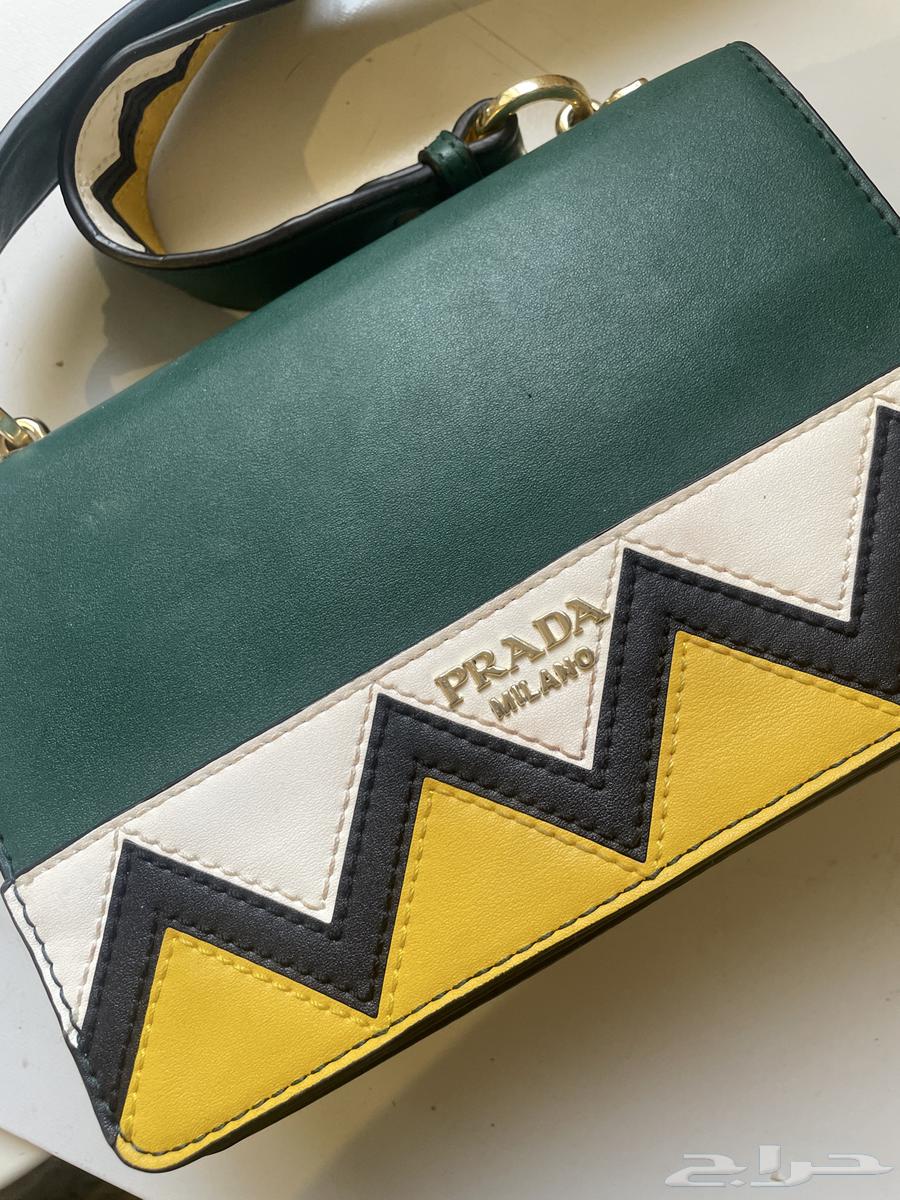 شنطه ماركة برادا اصلي لون اخضر64520175959554111