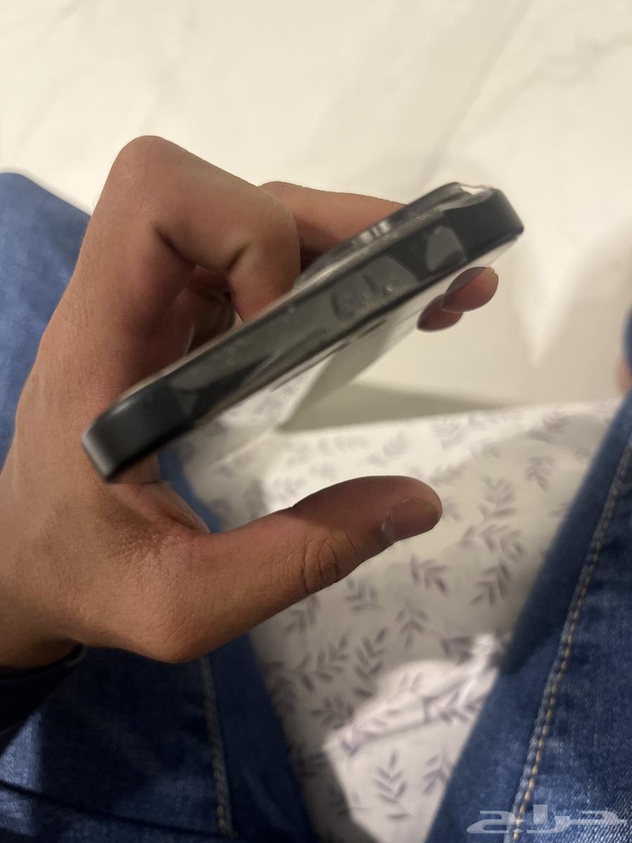 آيفون 15شبه جديد للبيع64521011945602114