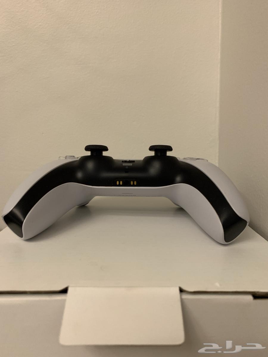 Sony 5 accessories, 2 controllers and other items64524115096579111