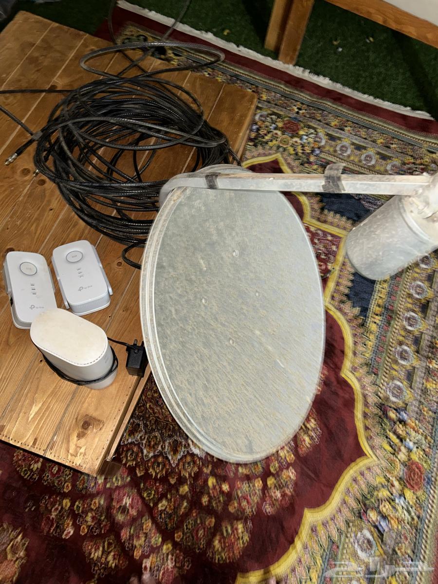 ZTE router with modified external antenna64525275507458111