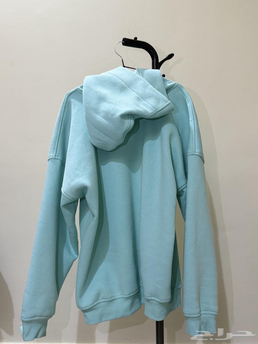 ملابس هوديات 4 تصاميم وتيشيرت تصميم واحد64519384516482110