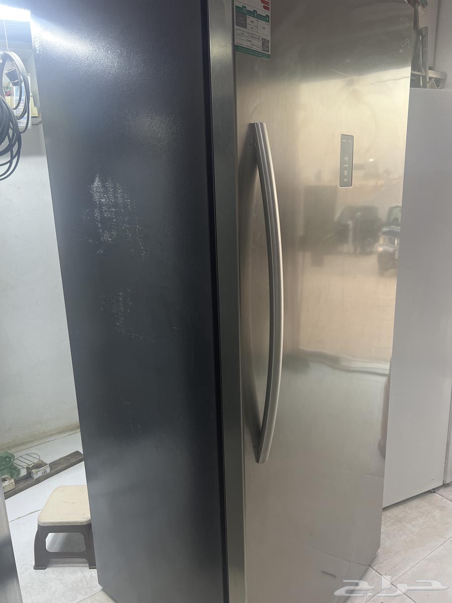للبيع ثلاجه نظفيه باب واحد كبيره64524083766017113