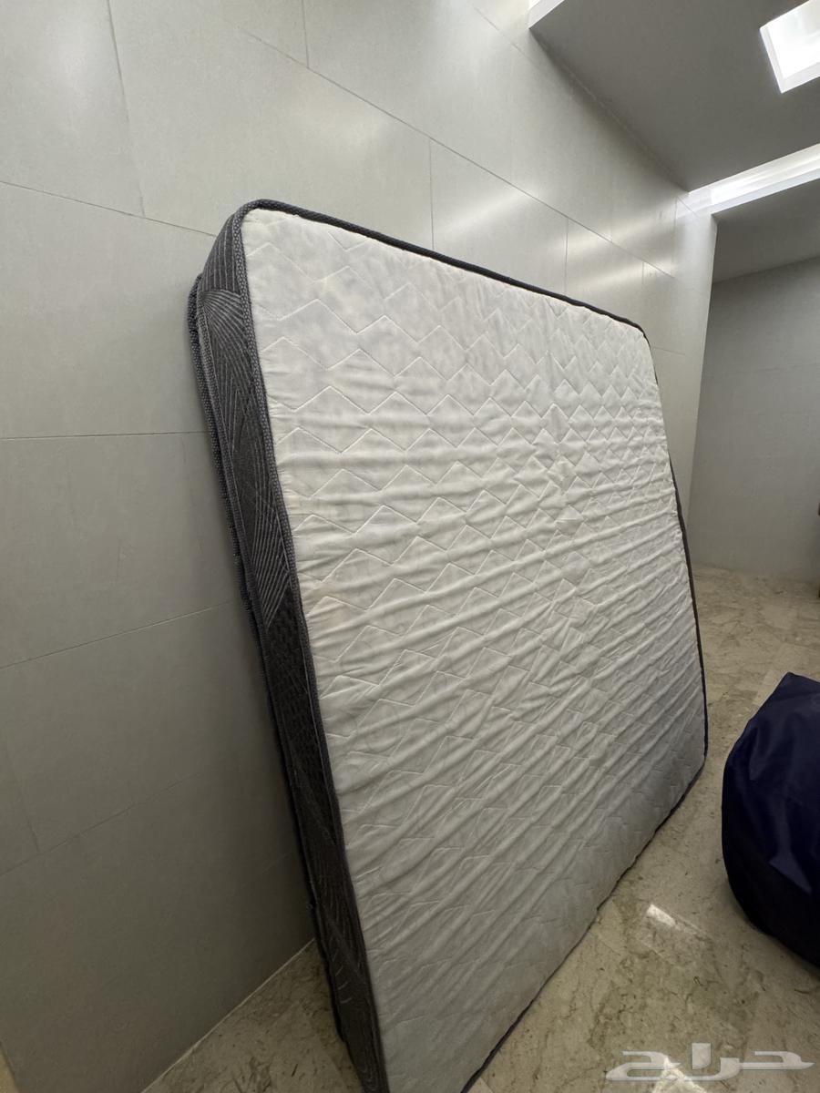 تلفزيون ومرتبه سرير وبيت باربي64526537844738111