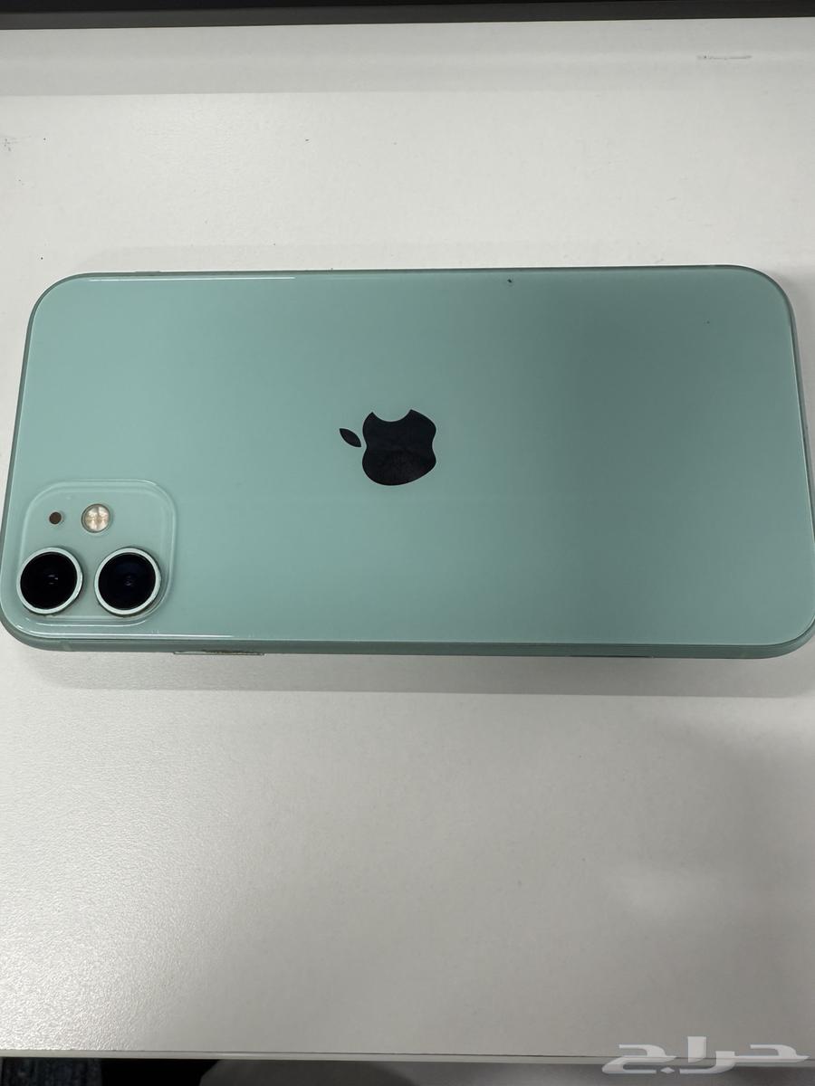 ايفون 11 عادي 128 الجوال مافك بس فيه الموضح لك بشاشه فقط64524316388098111