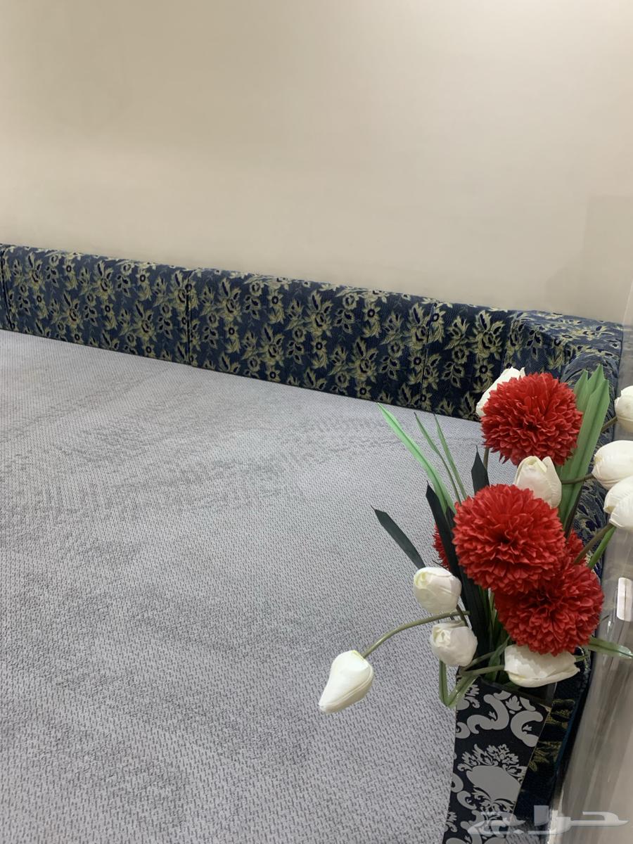 مساند وفرش للبيع64526370011267110