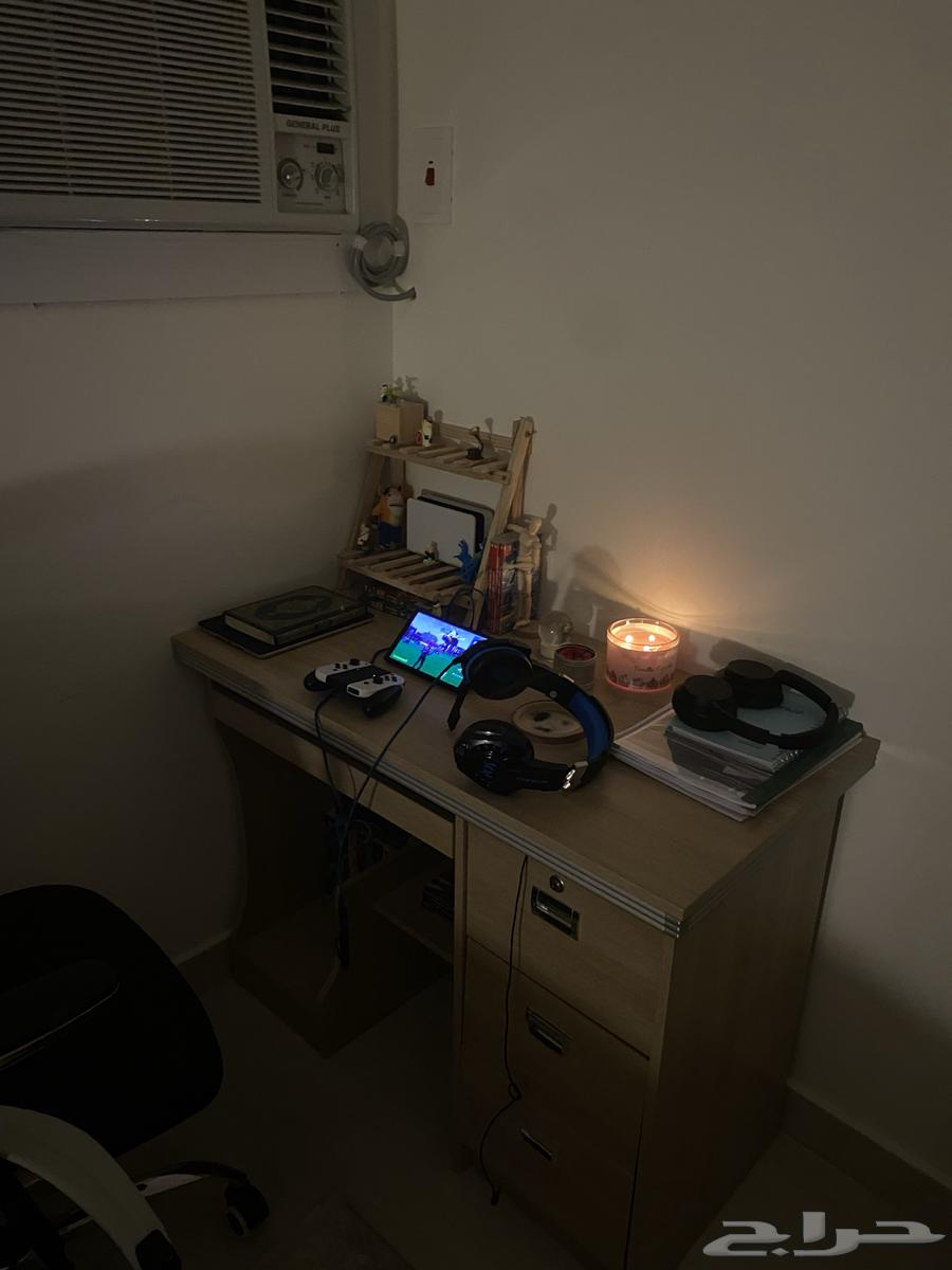مكتب او طاوله للبيع64519540127745111