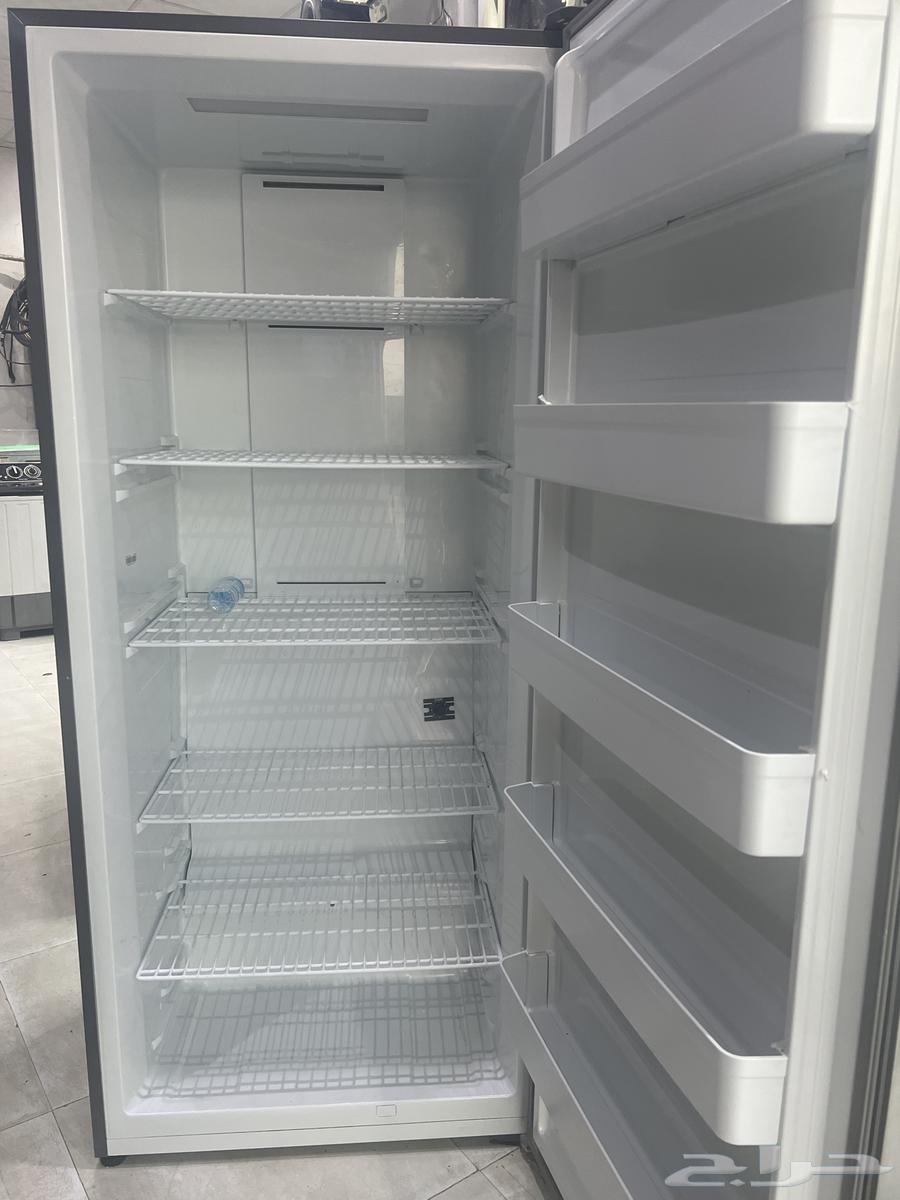 للبيع ثلاجه نظفيه باب واحد كبيره64524083766017111