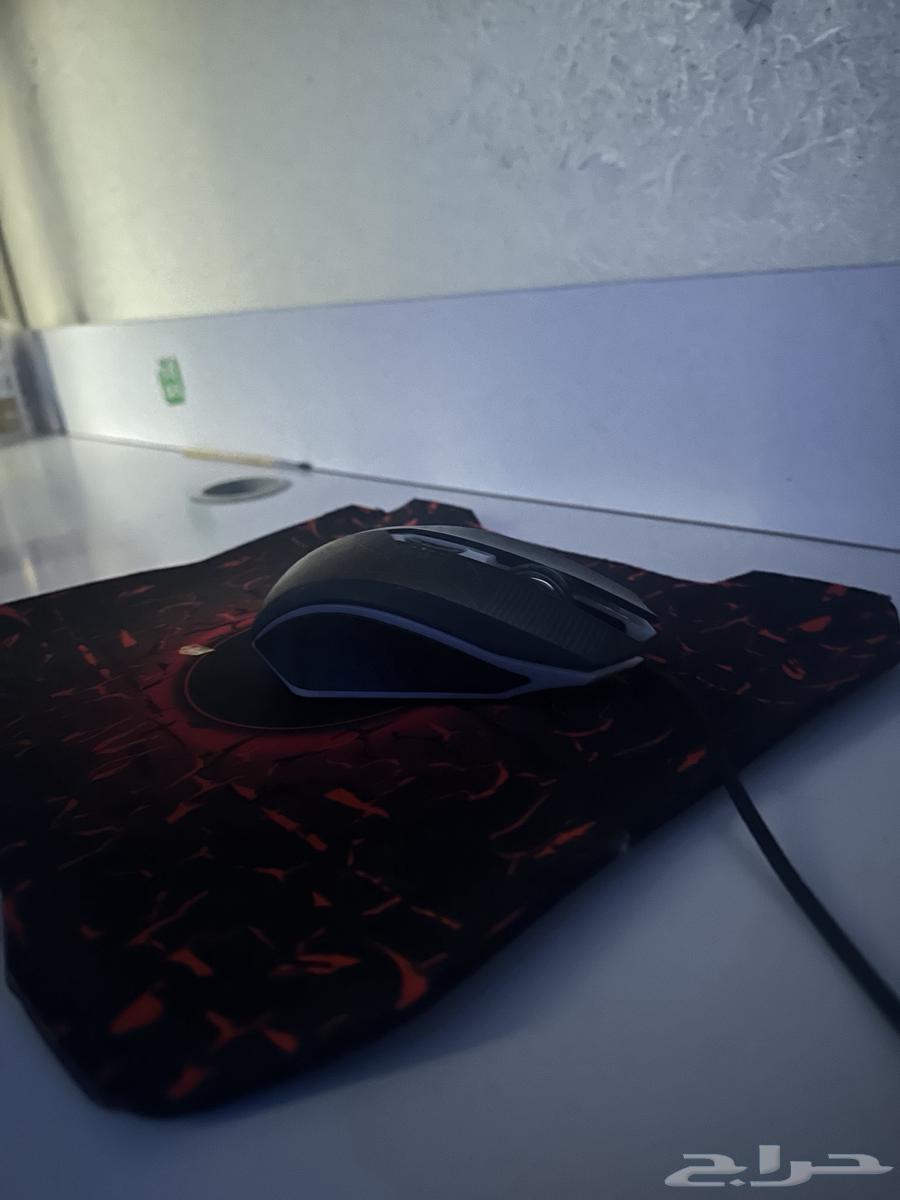 ماوس معRGB تقدر تاخذه مع ماوس بادأو تقدر تأخذ الماوس لحاله64523373171201112