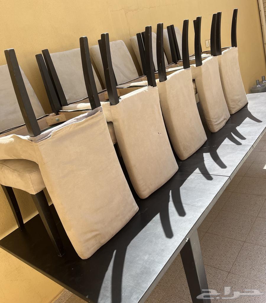 Dining table with chairs and buffet, 10 chairs64523034152195112