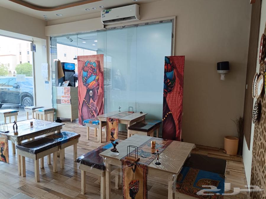 اثاث طاولات ومعدات مطعم للبيع64535875981825113