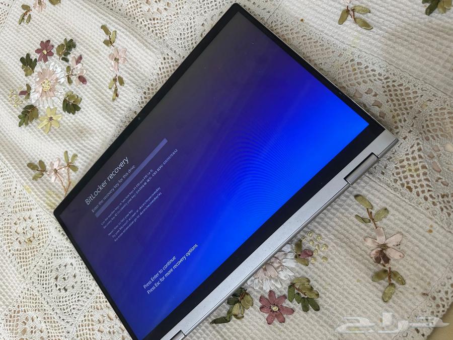 Lenovo foldable laptop and touch system need updating64519441309827111