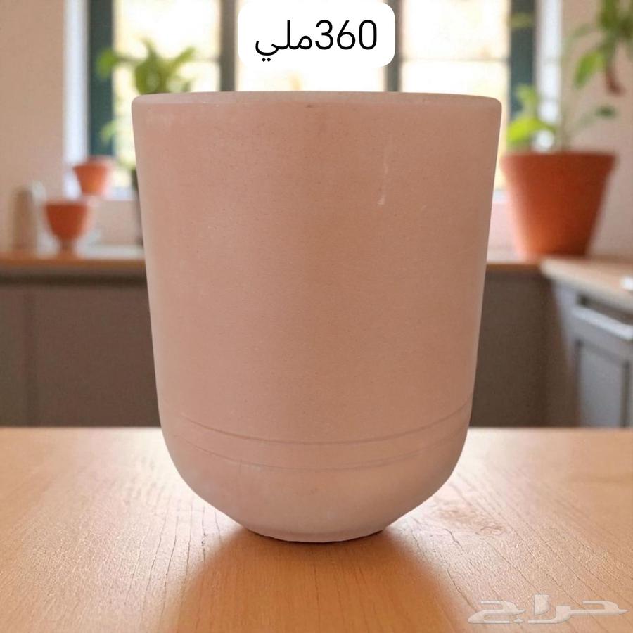 Ceramic cups in different shapes64527770837379112