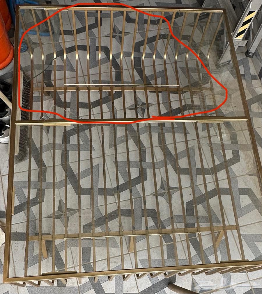 طاولة للبيع64526606824707112