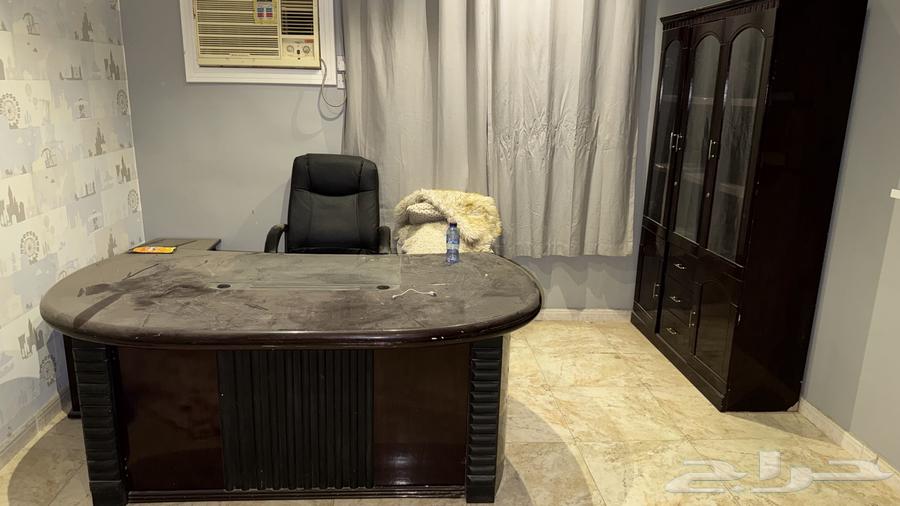 مكتب خشبي بكامل ملحقاته64519059757571110