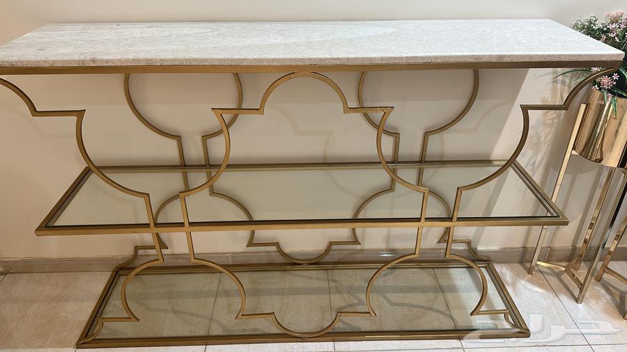 Tables and Console64519059834371114