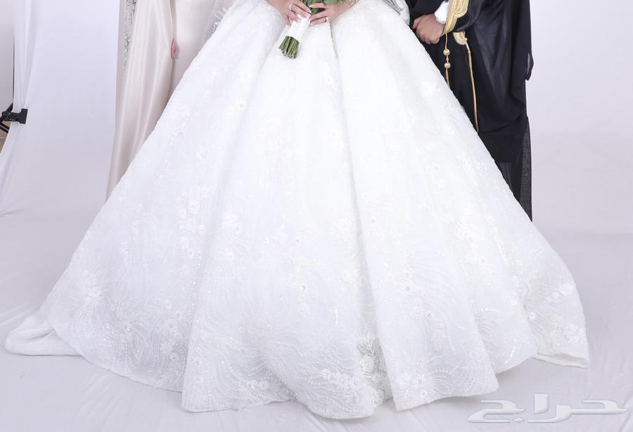 فستان عروسه 9000 ريال قابل للتفاوض64522145479939114