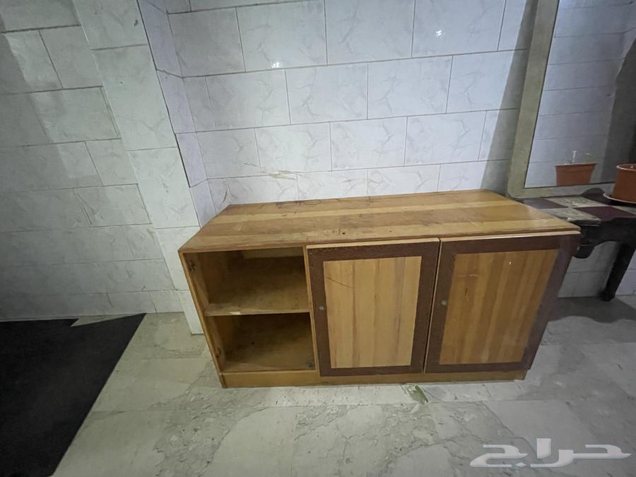 طاولة خشب64523852125954111